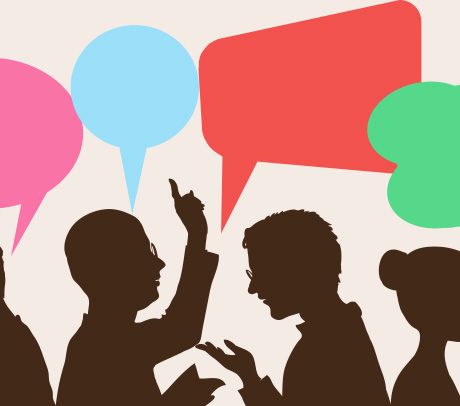 Personas dialogando y compartiendo distintos puntos de vista